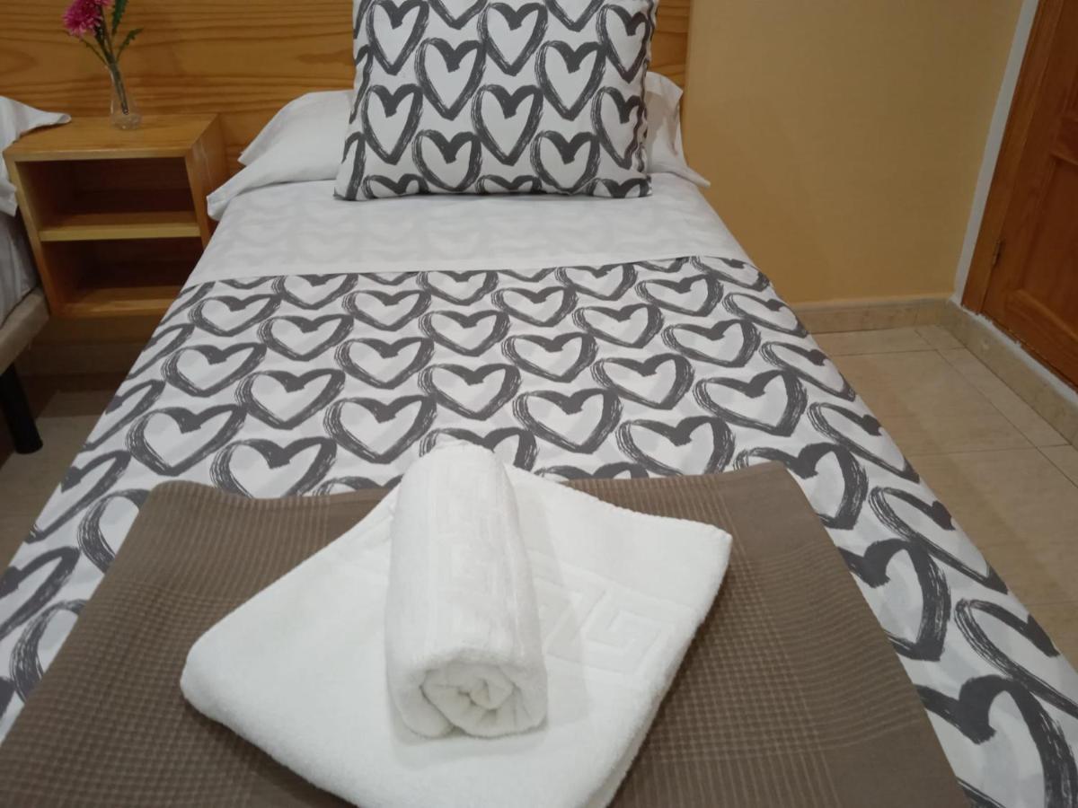 Hotel El Alamo Madrid Extérieur photo